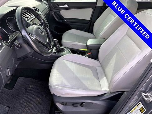 Used 2018 Volkswagen Tiguan SE w/ Panoramic Sunroof Package image 13