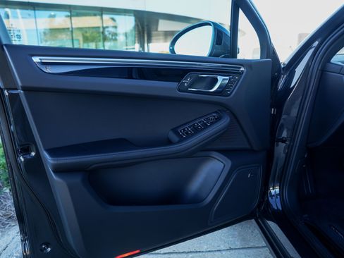 New 2026 Porsche Macan Turbo image 15