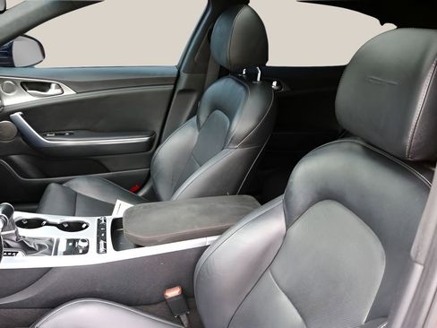 Used 2019 Kia Stinger GTS image 14