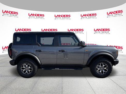 Used 2025 Ford Bronco Badlands AWD/4WD image 2