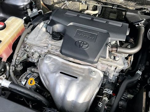 Used 2014 Toyota RAV4 XLE image 32