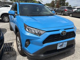 Used 2021 Toyota RAV4 XLE w/ Convenience Package FWD video 1