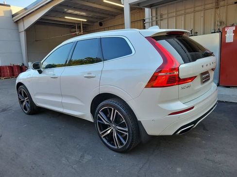 Used 2019 Volvo XC60 T8 R-Design w/ Advanced Package AWD/4WD image 5