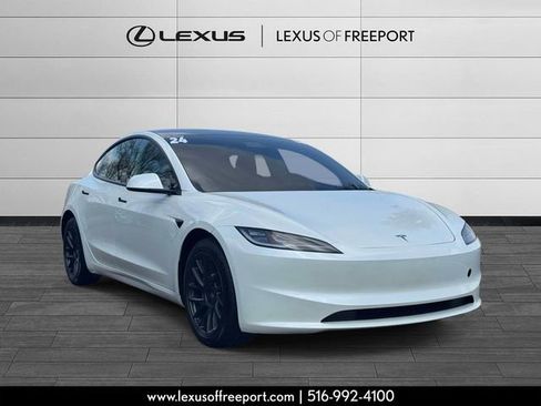 Used 2024 Tesla Model 3 Standard Range RWD image 1