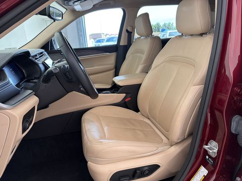 Used 2021 Jeep Grand Cherokee L Limited AWD/4WD image 5