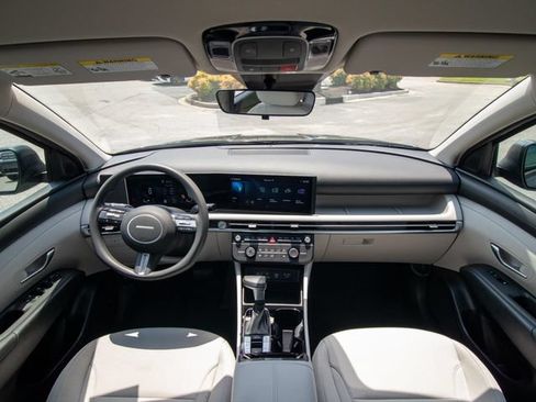 Certified 2026 Hyundai Tucson SE FWD image 20