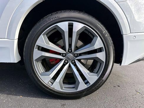Used 2019 Audi Q8 Premium Plus w/ Premium Plus image 10