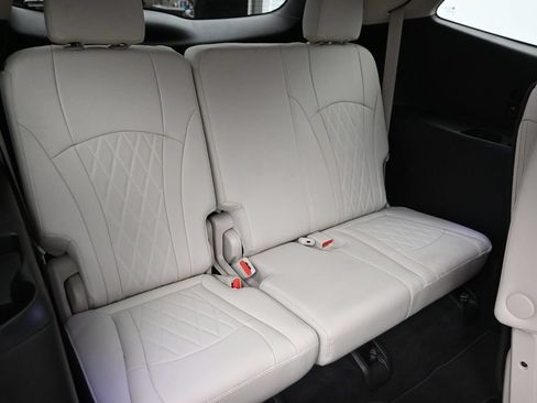 Used 2024 Buick Enclave Avenir w/ Avenir Technology Package AWD/4WD image 11