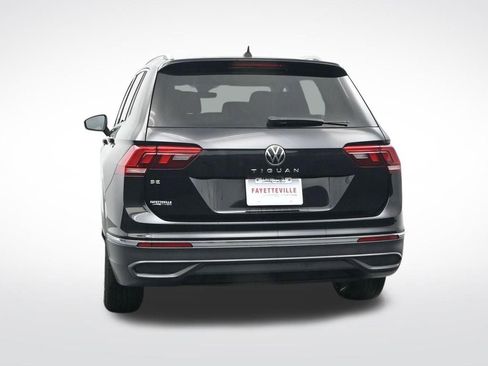 Used 2023 Volkswagen Tiguan SE FWD image 9