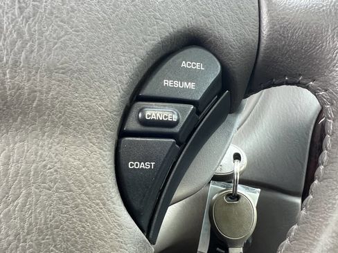 Used 2004 Chrysler Concorde LXi image 20