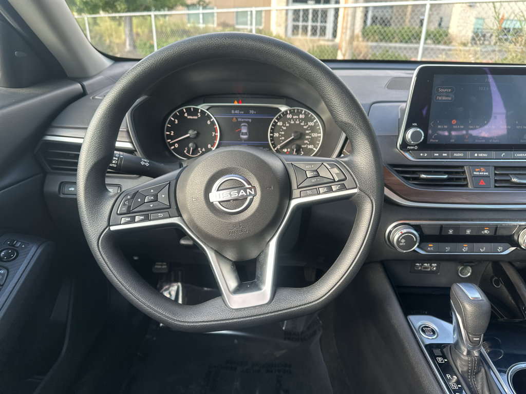 Used 2024 Nissan Altima 2.5 SV FWD image 21