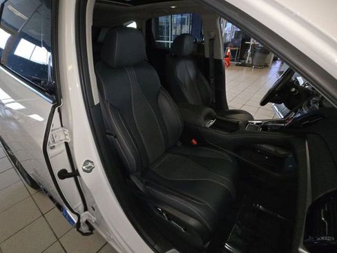 Used 2023 Acura RDX w/ Technology Package image 25