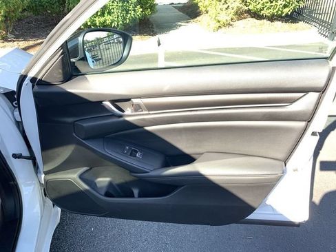 Used 2021 Honda Accord Sport image 13