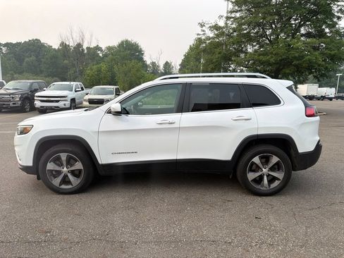 Used 2019 Jeep Cherokee Limited w/ Luxury Group AWD/4WD image 5