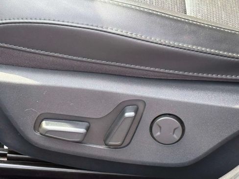 Used 2023 Kia Niro SX Touring FWD image 15