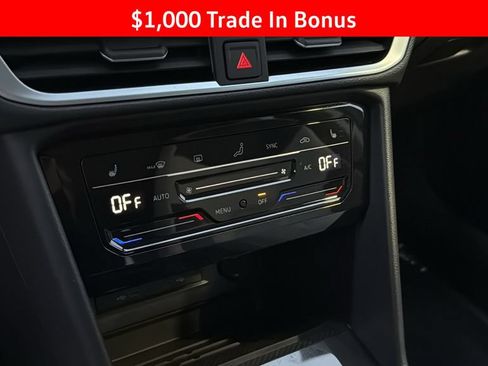 New 2026 Volkswagen Taos SE FWD image 16
