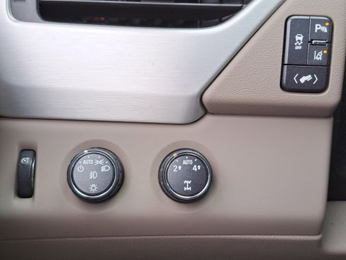 Used 2015 GMC Yukon XL SLT w/ Open Road Package image 21