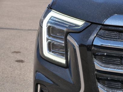 Used 2025 GMC Terrain Elevation