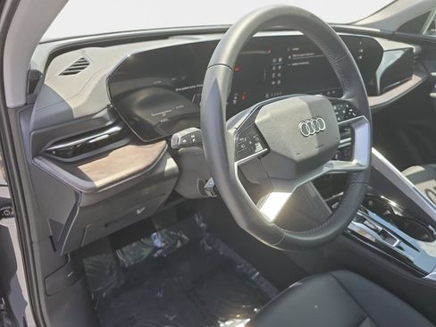 Certified 2025 Audi Q5 Premium w/ Convenience Package AWD/4WD image 22