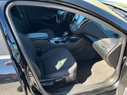 Used 2021 Chevrolet Malibu LT image 9