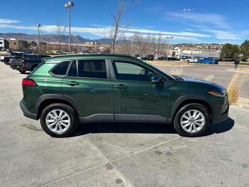 Used 2024 Toyota Corolla Cross LE image 9