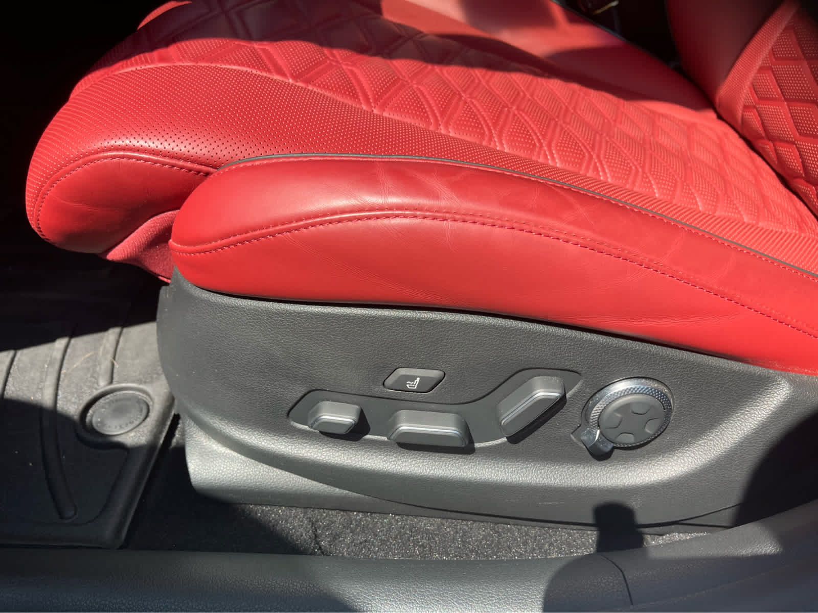 Used 2025 Genesis G80 3.5T Sport Prestige AWD/4WD image 13