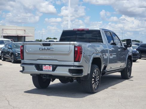 Used 2025 GMC Sierra 2500 Denali Ultimate w/ Max Trailering Package AWD/4WD image 7