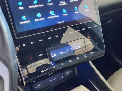 Certified 2022 Hyundai Santa Cruz Limited image 18