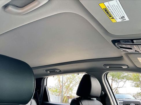 Used 2022 Hyundai Santa Fe SEL w/ Convenience + Premium Package image 13