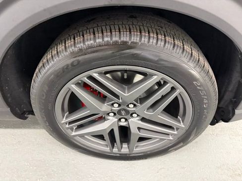 New 2026 Ford Explorer ST-Line w/ ST-Line Street Pack image 5