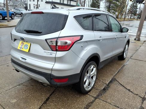 Used 2017 Ford Escape Titanium image 27