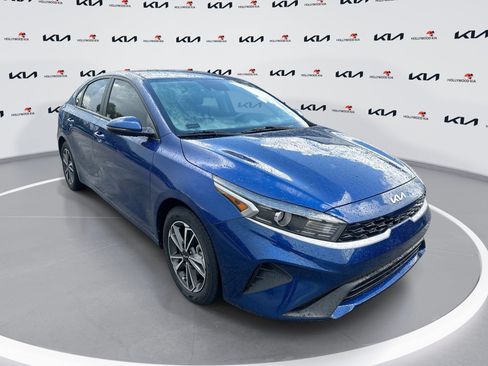 Certified 2023 Kia Forte LXS w/ LXS Technology Package FWD image 1
