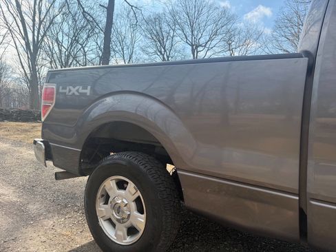 Used 2011 Ford F150 XLT image 38
