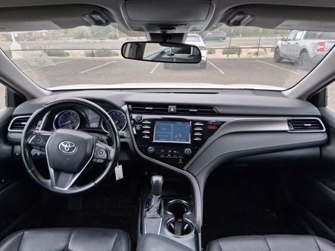 Certified 2019 Toyota Camry SE image 14