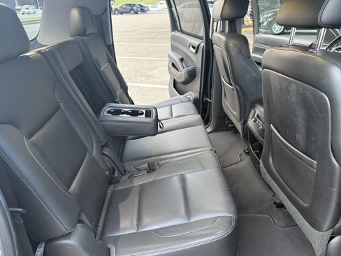 Used 2019 Chevrolet Suburban LT image 15