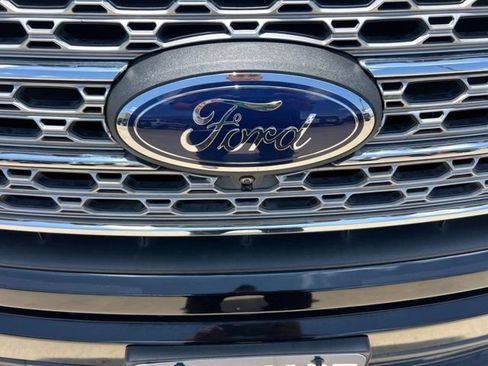 Used 2020 Ford Explorer Limited RWD image 9