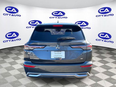 New 2026 Mitsubishi Outlander SE image 4