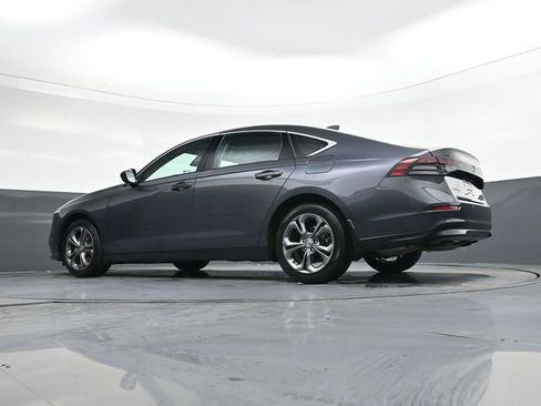 Used 2023 Honda Accord EX image 31