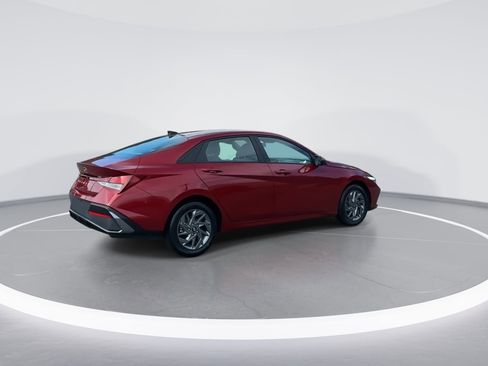 Certified 2024 Hyundai Elantra SEL image 7