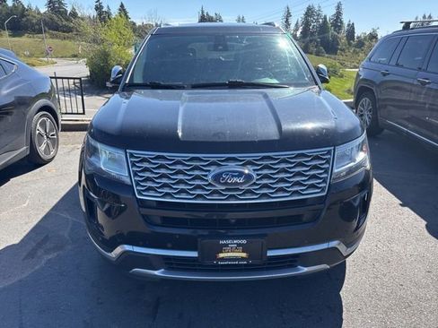 Used 2018 Ford Explorer Platinum AWD/4WD image 2