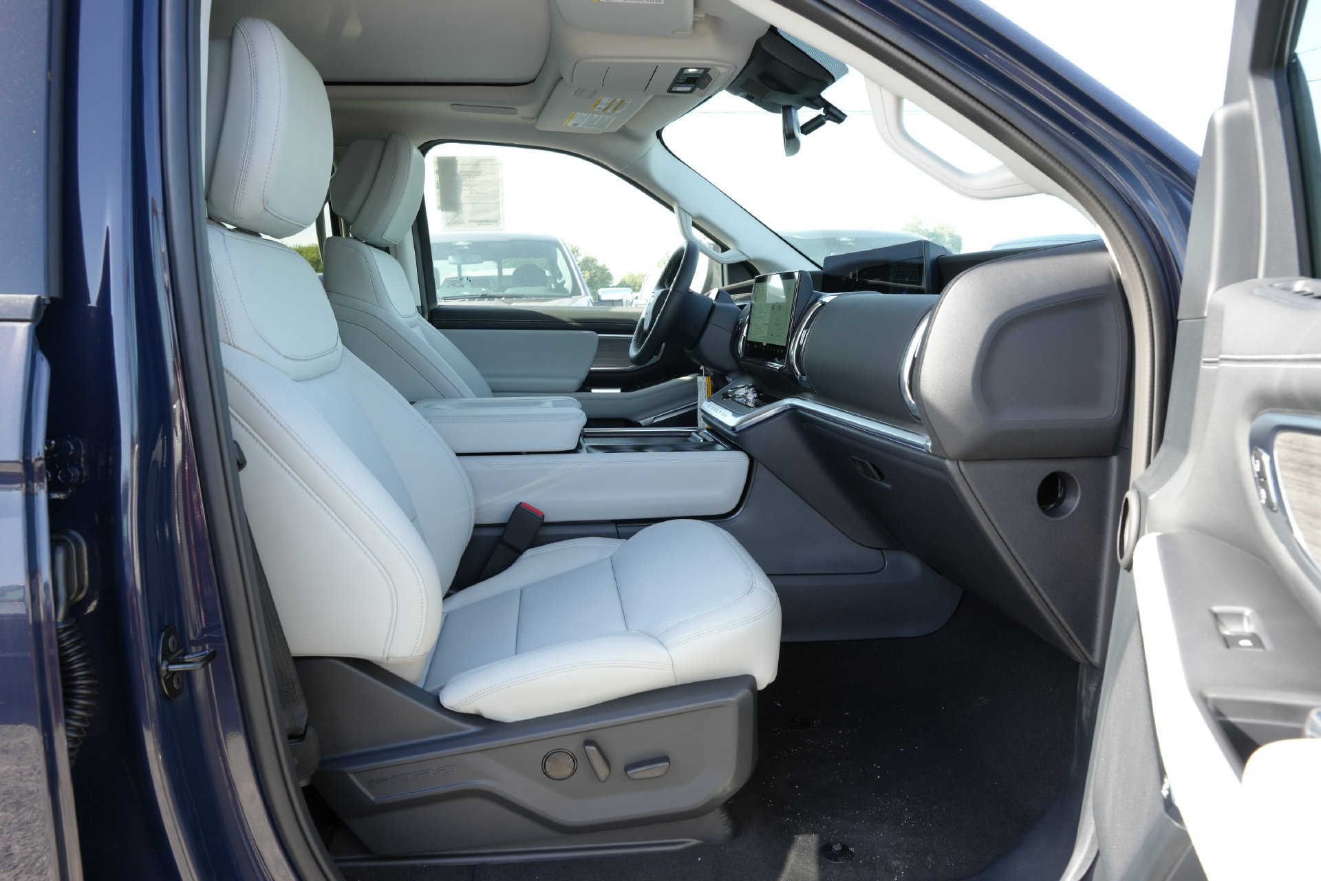 New 2027 Ford Expedition Max Platinum AWD/4WD image 24