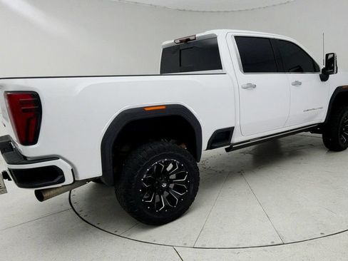Used 2024 GMC Sierra 2500 Denali w/ Denali Reserve Package AWD/4WD image 8
