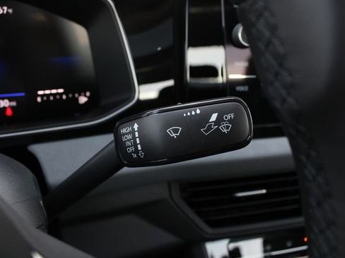 New 2026 Volkswagen Jetta SE FWD image 14