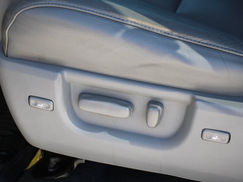 Used 2020 Toyota Sequoia Platinum AWD/4WD image 13