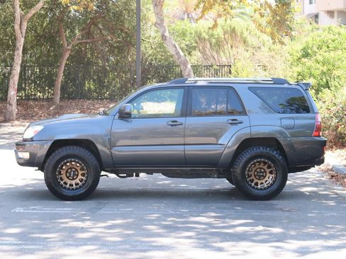 Used 2005 Toyota 4Runner Sport AWD/4WD image 4