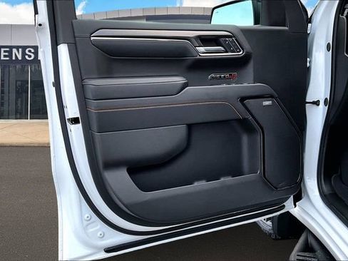 Used 2024 GMC Sierra 1500 AT4 w/ Technology Package image 15