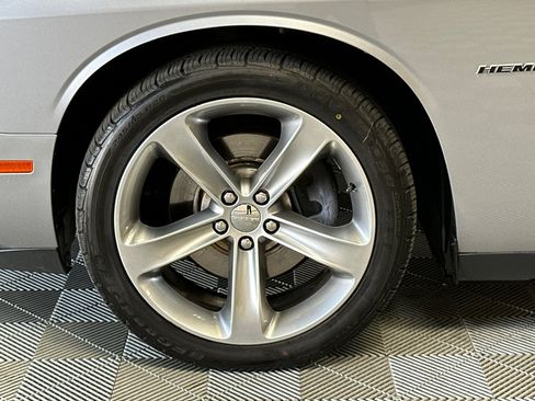 Used 2015 Dodge Challenger R/T w/ Quick Order Package 28B R/T RWD image 39