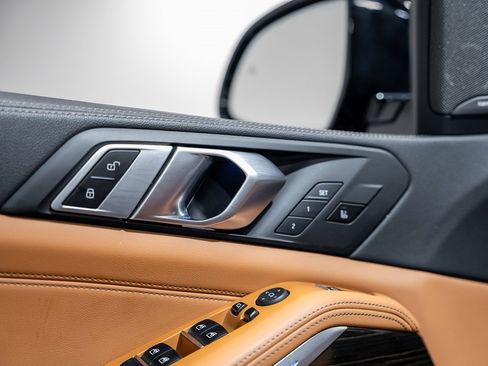 Used 2023 BMW X5 M50i w/ Executive Package image 65