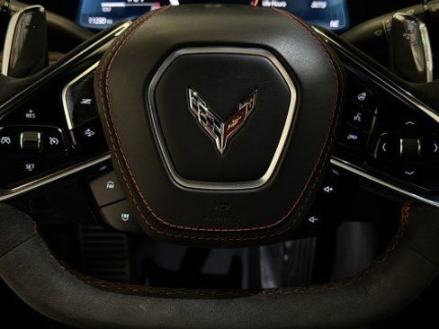 Used 2024 Chevrolet Corvette Stingray Premium Cpe w/ Z51 Performance Package RWD image 9