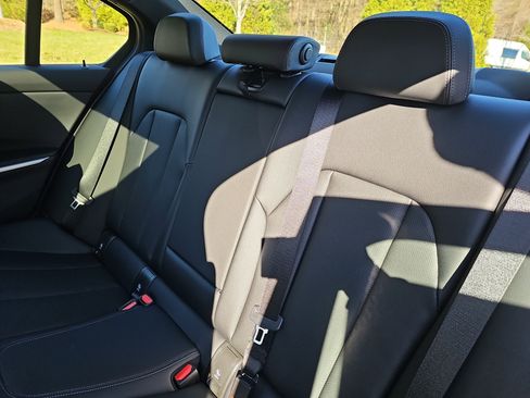 New 2026 BMW 330i Sedan w/ M Sport Package image 15